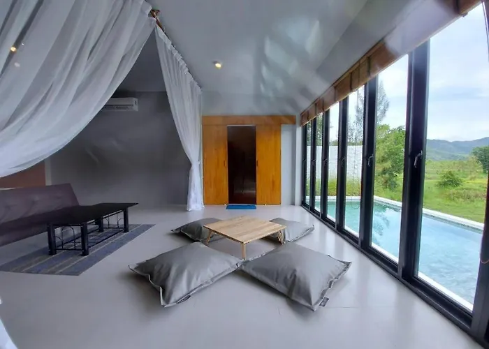 Tanaosri & Creekside Suan Phueng