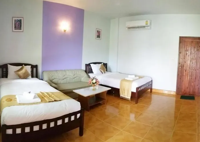 Tanaosri & Creekside Resort Suan Phueng
