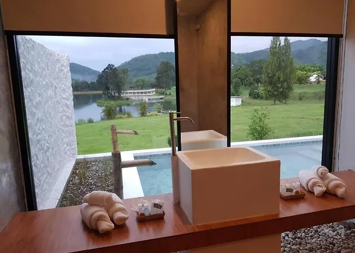 Tanaosri & Creekside 3*