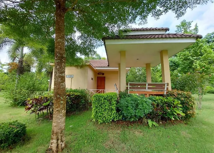 Tanaosri & Creekside Resort