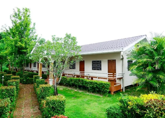 Resort Tanaosri & Creekside