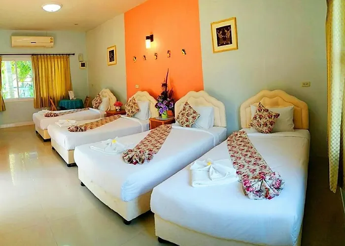 Tanaosri & Creekside Resort