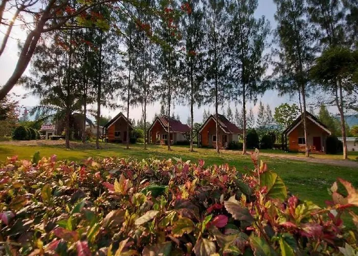 Resort Tanaosri & Creekside Suan Phueng