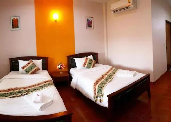 Tanaosri & Creekside Resort