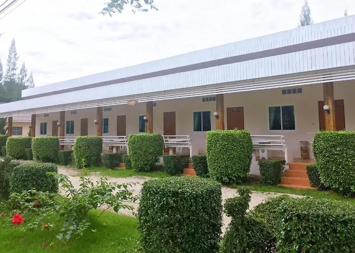 Resort Tanaosri & Creekside
