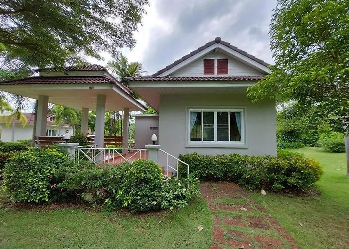 Resort Tanaosri & Creekside Suan Phueng