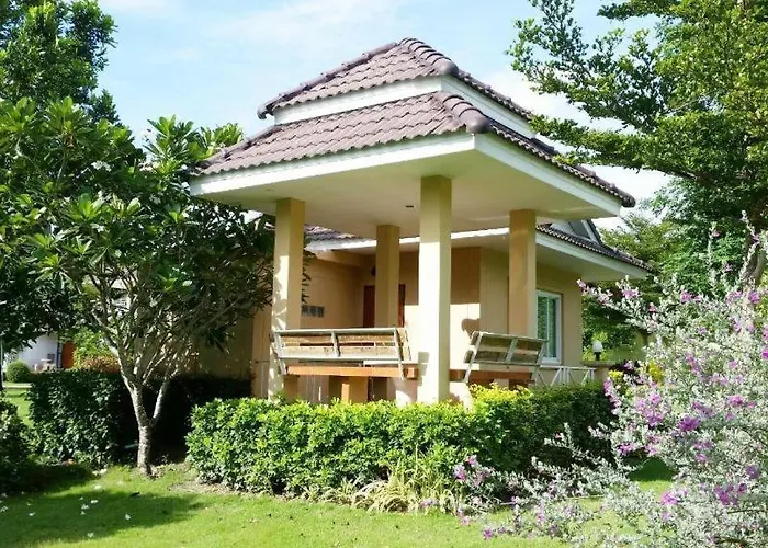 รีสอร์ท Tanaosri & Creekside