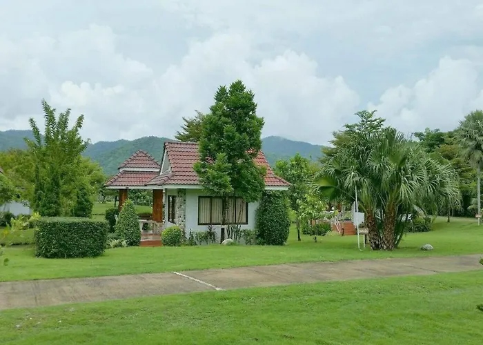 Tanaosri & Creekside รีสอร์ท 3*