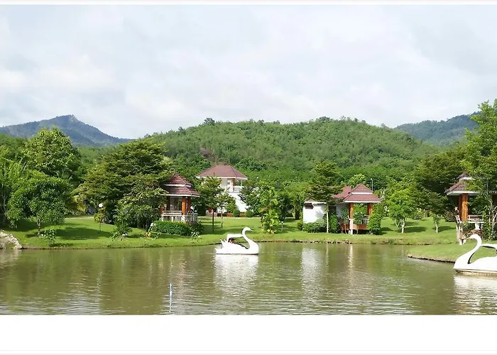 Resort Tanaosri & Creekside