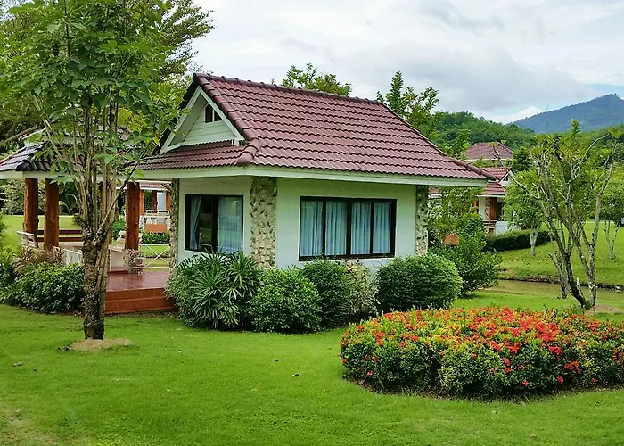 Resort Tanaosri & Creekside
