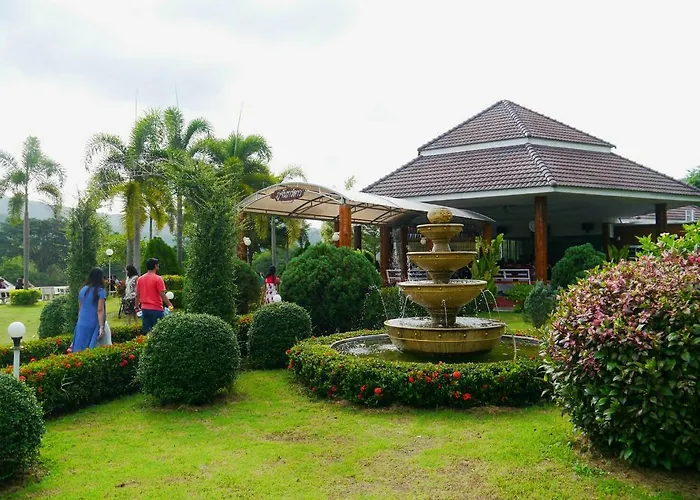 Resort Tanaosri & Creekside Suan Phueng